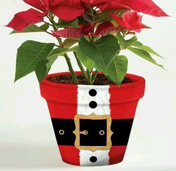 Easy To Make Christmas Decorations From Your Garden - Growing Healthy Kids Backyard Christmas, Make Christmas Decorations, Terra Cotta Pot Crafts, Painted Plant Pots, Christmas Pots, Santa Suit, Clay Flower Pots, Flower Pot Crafts, Diy Flower Pots