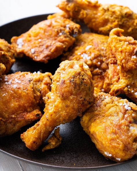 Malaysian Fried Chicken, Chinese Lemon Chicken, Malaysian Recipes, Marion Grasby, Marion's Kitchen, Chicken Leg Recipes, Malaysian Cuisine, Savory Rice, Nasi Lemak