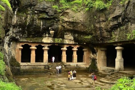 Tourists clicking photographs at the entrance to the Elephanta Caves on the island near Mumbai Caves In India, Elephanta Caves, Temple India, Paris Holiday, Mumbai City, Country Holiday, Dream City, Holiday Inn, India Travel