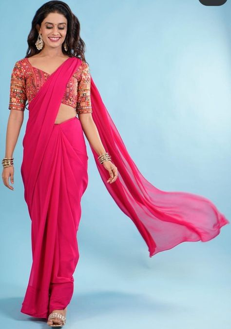 Pink Saree Contrast Blouse, Sonal Devraj, Saree Contrast Blouse, Embellished Saree, Blouse Models, Contrast Blouse, Pink Saree, Blouse Length, Blouse Fabric