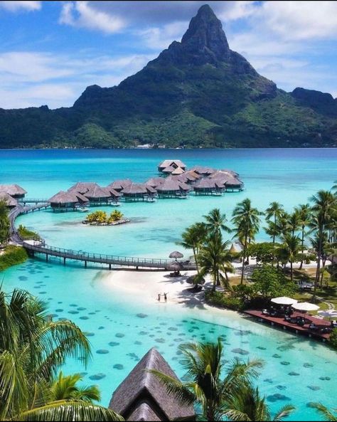 Bora Bora Island, Beautiful Vacation Destinations, Beautiful Ocean Pictures, Dream Vacations Destinations, Dream Travel Destinations, Palawan, Vacation Places, Bora Bora, Beautiful Places To Travel