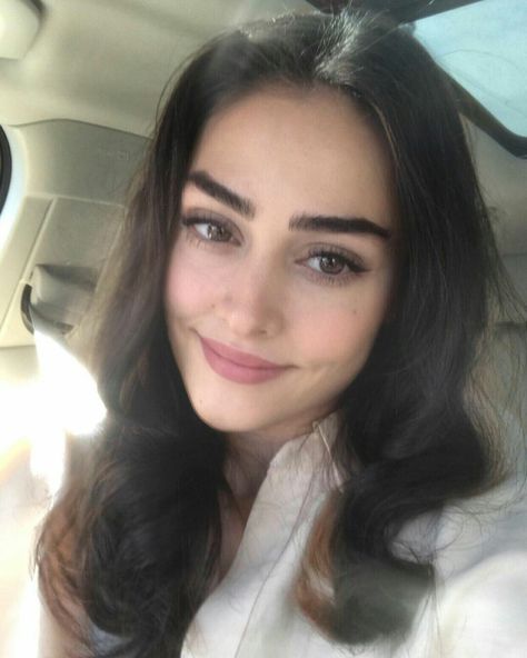 Esra Bilgic Hits Five Million Followers on Instagram Pretty Nose, Kendall Jenner Street Style, Ankara Turkey, Followers On Instagram, Million Followers, Vintage Bollywood, Turkish Actress, Turkish Fashion, Turkish Beauty