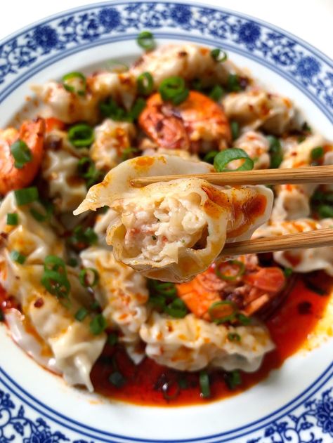 Lobster Dumplings, Prawn Dumplings, Spot Prawns, Tiger Shrimp, Water Chestnut, Dumpling Wrappers, Prawn Recipes, Lobster Tails, Chili Oil