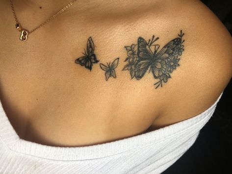 Collar bone tattoo Front Collar Bone Tattoo, Top Of Collar Bone Tattoo, Cover Up Tattoos Collar Bone, Flower On Collar Bone Tattoo, Chest And Collar Bone Tattoos, Collar Bone Tattoo Aesthetic, Colar Bone Tattoo Black Women, Colour Bone Tattoo Women, Big Collar Bone Tattoo