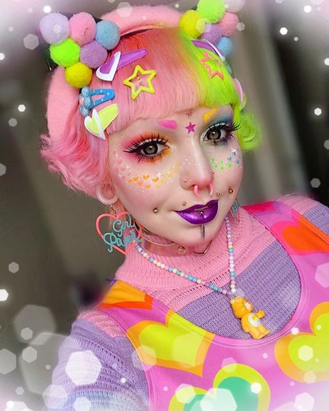 ✨🌸Rosie Hinton🌸✨ (@rosemaryonette) • Instagram photos and videos Pastel Goth Makeup, Harajuku Decora, Scene Makeup, Short Scene Hair, Neon Makeup, Pride Makeup, Bright Makeup, Kawaii Makeup, Harajuku Fashion Street