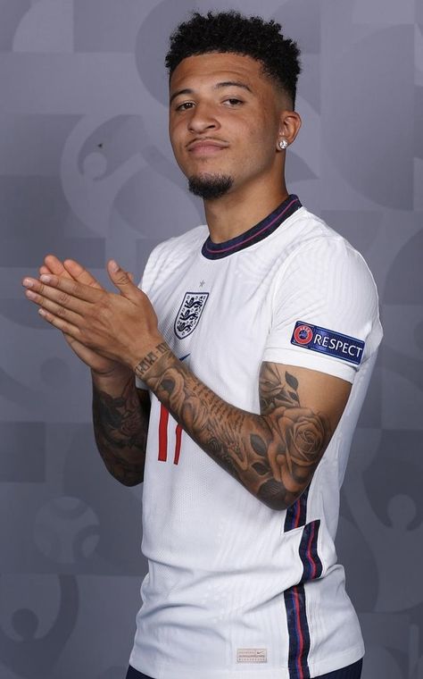 Football Tattoo Designs, Football Tattoo Ideas, Soccer Player Tattoos, Soccer Tattoos, Tattoo Ideas For Guys, Football Tattoo, England National Football Team, Jadon Sancho, Half Sleeve Tattoos For Guys