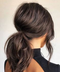 Gorgeous Ponytail Hairstyles to Update Your Updo #ponytail #ponytailhairstyle #longhair #updo Medium Hair Ponytail, A Ponytail, Peinados Fáciles Para Cabello Corto, Penteado Cabelo Curto, Trending Hairstyles, Hair Updo, Ponytail Hairstyles, Perfect Hair, Hair Updos