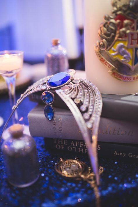 Ravenclaw Wedding Theme, Gryffindor Wedding, Ravenclaw Wedding, Harry Potter Wedding Rings, Wedding Table Themes, Harry Potter Wedding Theme, Wedding Aesthetics, Texas Decor, Harry Potter Wedding