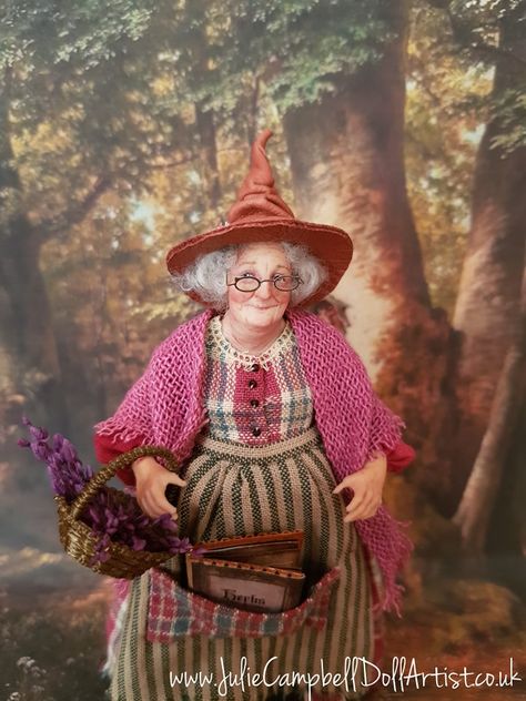 Autumn is here and my mind... - Julie Campbell Doll Artist Julie Campbell, Halloween Miniatures, Witch Doll, In The Spotlight, Mailing List, Small World, Miniature Dolls, Antique Dolls, Art Toy