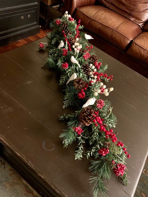 Red Berry Garland, Garland Mantle, Christmas Garland Mantle, Christmas Planters, Berry Garland, Tartan Christmas, Church Activities, Christmas Tree Garland, Diy Garland