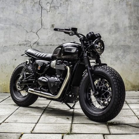 Triumph Bonneville Scrambler, Adventure Bike Motorcycles, Triumph Moto, Custom Bikes Cafe Racers, Triumph Cafe Racer, Cafe Racer Design, Stylish Bike, Triumph Bikes, Мотоциклы Cafe Racers