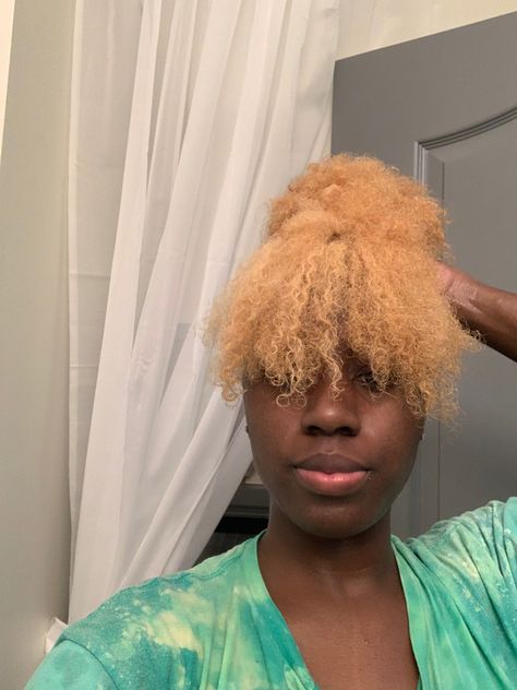 Bleached 4c Hair, Blonde 4c Hair, Tinted Hair, Bleaching Hair, Bleach Hair, Going Blonde, Hair Tint, Girls Natural Hairstyles, 4c Hair