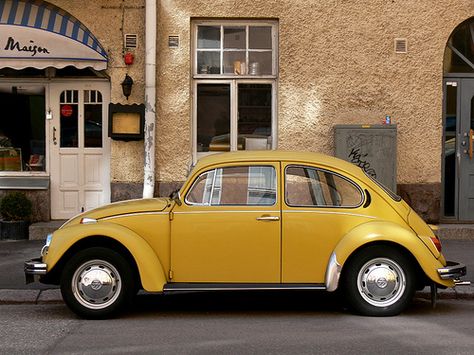 Yellow Vw Beetle Aesthetic, Beetle Car Yellow, Yellow Beetle Car Aesthetic, Yellow Beetle Car, Yellow Volkswagen Beetle, Yellow Vw Beetle, Vw Beetle Turbo, Yellow Beetle, Volkswagen Beetles