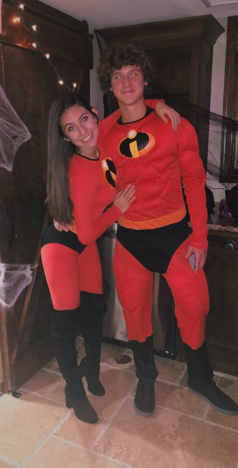 Incredibles Costume, Art Disney, Couple Matching, Couples Costumes, Spooky Season, Nice Tops, Halloween Makeup, Matching Sets, Couple Goals