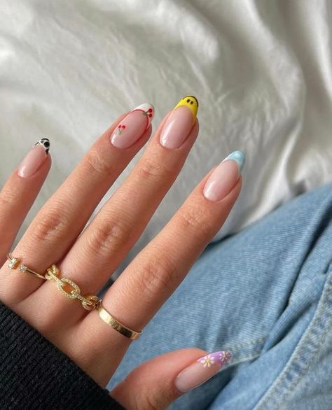 Gen Z Nails, Chunky Clay Rings, Short Fall Nails, Nail Short, Summer Nails Beach, Clay Rings, Nails Aesthetic, Simple Acrylic Nails, Cute Summer Nails