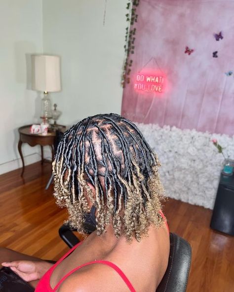 Jayslayedthat LLC on Instagram: "I know you’re tempted to loc up so I’m here to say…. Just do it 🌚💯 Style: starter locs coils (80-119)+ curly ends Location: Conyers, Ga Interested in booking? Read my “how to book highlight” Prices in the link in my bio 🤍 🚨BE SURE TO READDD THE POLICY🚨 - - follow (@jayslayedthat) for more - - - #loclife #loclivin #loclovin #blackgirlmagic #conyersstylist #starterlocsatl #starterlocconyers #naturallocs #locs #locstyles #loctransformation" Starter Locs Curly Ends, Style Starter Locs, Starter Locs With Curly Ends, Starter Locs Coils, Coil Starter Locs, Locs Coils, Faux Locs Blonde, Locs Blonde, Book Highlight