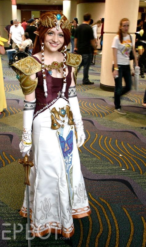 Zelda, EPBOT: MegaCon 2012 Best Shots Twilight Princess Zelda, Princess Zelda Cosplay, Zelda Costume, Link Costume, Best Cosplay Ever, Link Cosplay, Princesa Zelda, Zelda Cosplay, Gamer Girls