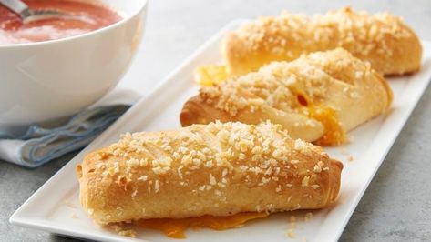 Cheese Dippers, Cheesy Bread Recipe, Pillsbury Recipes, Crescent Roll Recipes, Grilled Cheese Recipes, Cheesy Bread, Mozzarella Sticks, Summer Appetizer, Pizza Bread