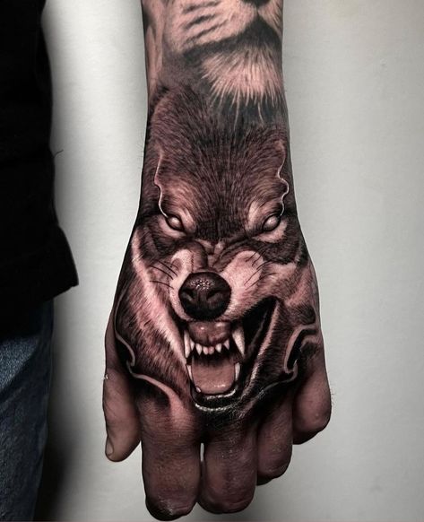 Wolf Head Hand Tattoo, Wolf Hand Tattoo Men, Tattoos For Black Skin, Dragon Tattoo Designs, Wolf Tattoo, Wolf Head, Hand Tattoo, Tattoo Sleeve Designs, Tattoo Sleeve