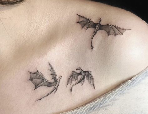 Dragon Rib Tattoo, Dragon Tattoos For Men, Small Dragon Tattoos, Bookish Tattoos, Flying Tattoo, Dragon Tattoo For Women, Greek Tattoos, Gaming Tattoo, Tattoo Style Drawings