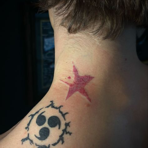 ☆ • • • • #animetattoo #jojosbizarreadventure #jojosbizarreadventuretattoo #colortattoo #birthmark #jojosbizarreadventureart #tattoo Jojo Birthmark Tattoo, Joestar Birthmark Tattoo, Joestar Birthmark, Birthmark Tattoo, Tattoo Black, Dope Tattoos, Anime Tattoos, Body Tattoos, Color Tattoo