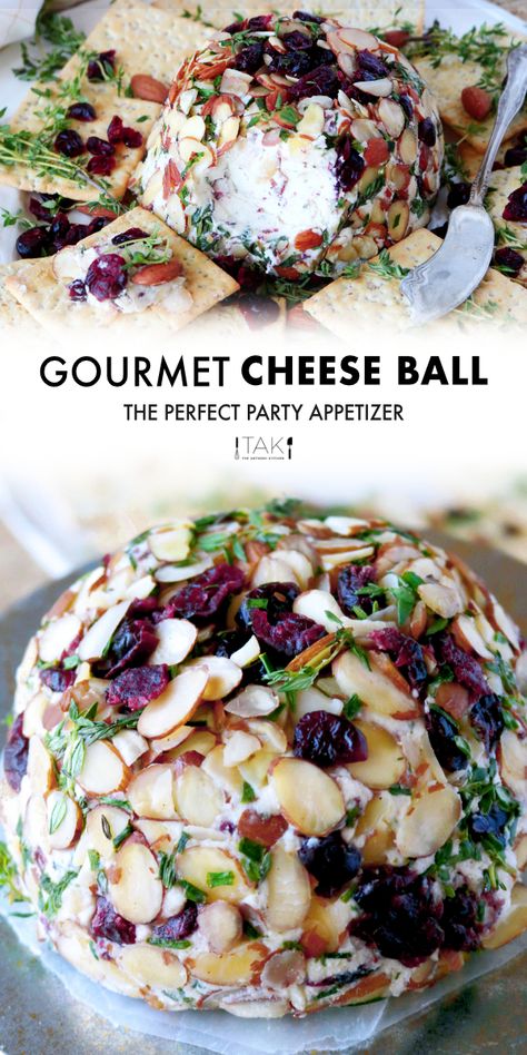 Party Cheese Ball, Goat Cheese Ball, Recipe With Goat Cheese, Platter Presentation, Cheese Logs, Goat Cheese Balls, Fiesta Food, Cheese Ball Recipes Easy, Cheese Ball Recipe