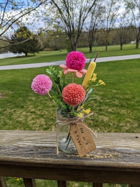 Pom Pom Flower Bouquet, Pompom Flowers Bouquet, Pom Pom Bouquet, Birthday Decorations At Home, Lobby Ideas, Pom Pom Flowers, Mother's Day Bouquet, Christmas Craft Show, Dried Flowers Wedding