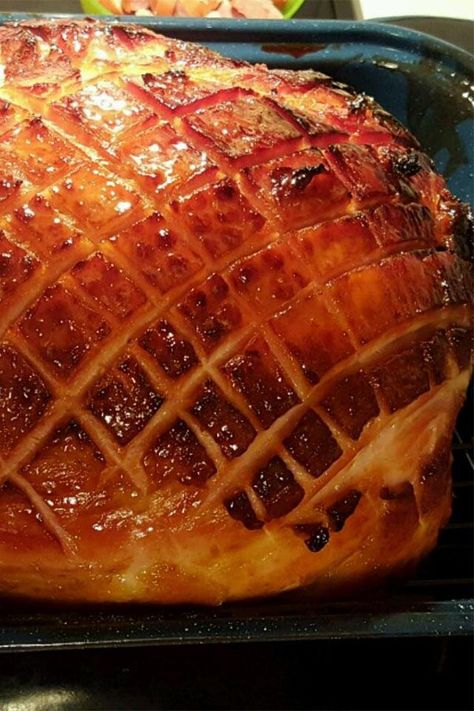 This honey butter yule ham is an easy honey baked ham recipe! Baked the best ham using honey, cloves, and a bone-in ham. You will love cooking this baked ham for Christmas dinner, Christmas lunch, or a Christmas party. Honey Ham Glaze Recipe, Whole Ham, Kitchen Witch Recipes, Ham Glaze Recipe, Honey Glazed Ham, Christmas Ham, Ham Recipe, Ham Glaze, Baked Ham