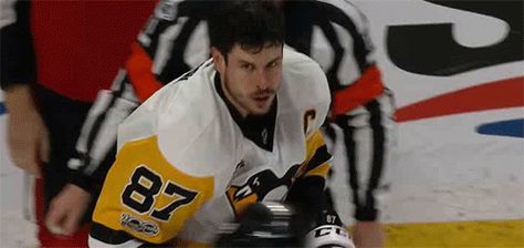 Sidney Crosby (gifs) Sidney Crosby Gif, Auston Matthews, Hockey Boards, Hockey Memes, Pittsburgh Sports, Hockey Stuff, Penguin Love, Sidney Crosby, Nhl Players