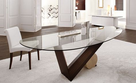 Valentino dining table. Beautiful simplicity Modern Italian Dining Room, Contemporary Dining Table Design, Oval Glass Dining Table, Italian Dining Room, Oval Dining Room Table, Dining Table Design Modern, Dream Dining Room, Glass Dining Room Table, Country Dining Rooms