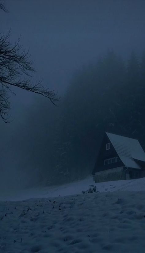 Dark, forest, foggy, aesthetic, night, cabin, winter, snow, mystic Lock Screen Wallpaper Winter, Snow Forest Wallpaper, Dark Cabin, Cabin In Winter, Horror Protagonist, Dark Landscape, Snow Forest, Muslim Pictures, Night Forest