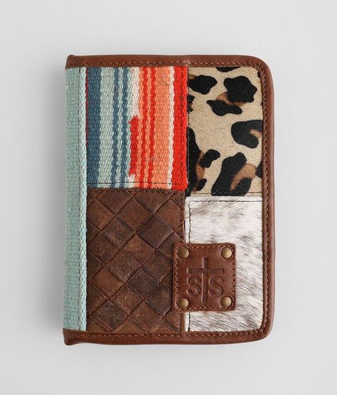 Western Wallets, Ny Party, Western Bags, Western Bag, Southwest Design, Western Style Outfits, Corn Maze, Brown Leather Wallet, Wallet For Women