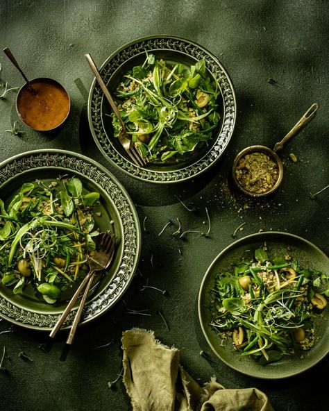 Mango Salad Photography, Food Staging, Food Photography Background, Paint Photography, Green Highlights, Mango Salad, Food Drink Photography, Texture Photography, Vegan Salad