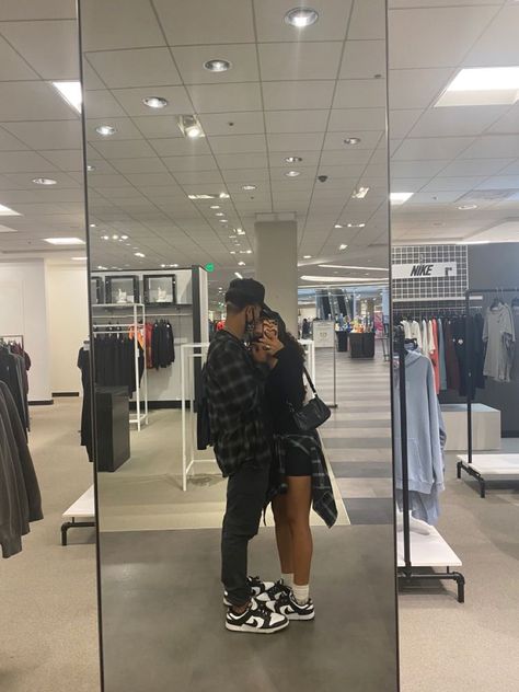 Black Teenage Couples Goals Photos, Black Teenage Couple Aesthetic, Matching Trainers Couple, Matching Couple Fits Aesthetic, Black Goals Couple, All Black Matching Couple Outfits, Couple Coordinating Outfits Summer, Black Outfits For Couples, Couples Black Outfits