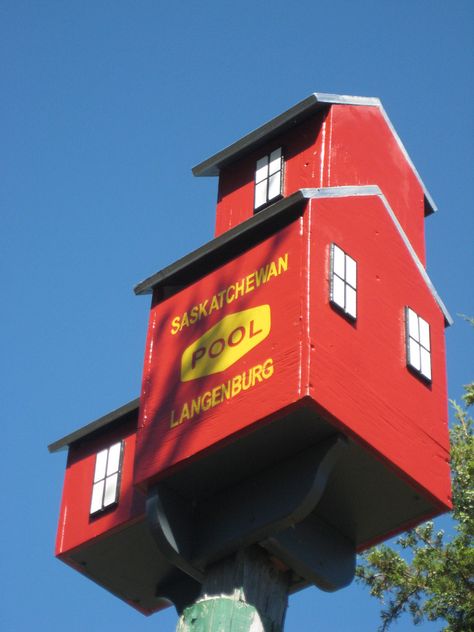 Birdhouse City, #41 Grain Elevator | by aforgrave Birdhouse City, Unique Birdhouses, Birdhouse Decor, Birdhouse Plans, Birdhouse Projects, Bird Lady, Grain Elevators, Bat House, Garden Birdhouses