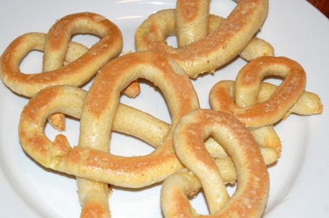 Gluten Free Pretzels Specific Carbohydrate Diet Recipes, Scd Diet, Gluten Free Pretzels, Scd Recipes, Specific Carbohydrate Diet, Bento Recipes, Diet Snacks, Carbohydrate Diet, Soft Pretzels