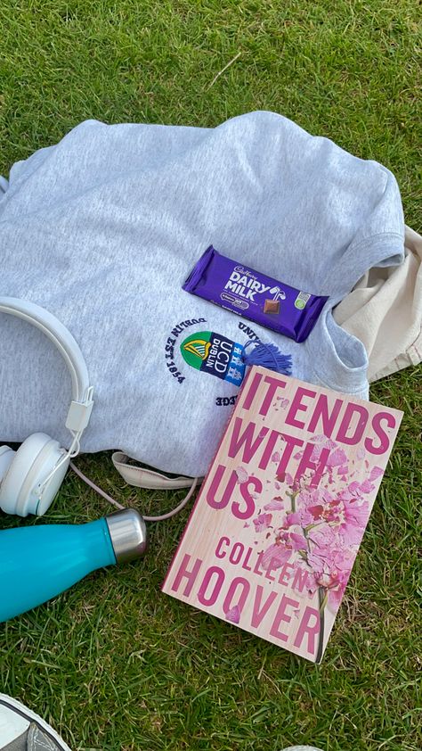 Ucd student abroad read summer reading dublin irlande Ucd Dublin Aesthetic, Ucd Dublin, Dublin Aesthetic, Student Abroad, Dublin University, University College Dublin, College Lifestyle, Era Aesthetic, Twenty Twenty