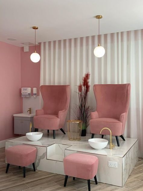 Nail Salon Interior Design, Lavabo Design, Beauty Salon Interior Design, Lash Room Decor, Beauty Room Salon, Spa Room Decor, Salon Suites Decor, Nail Salon Decor, Pedicure Chair