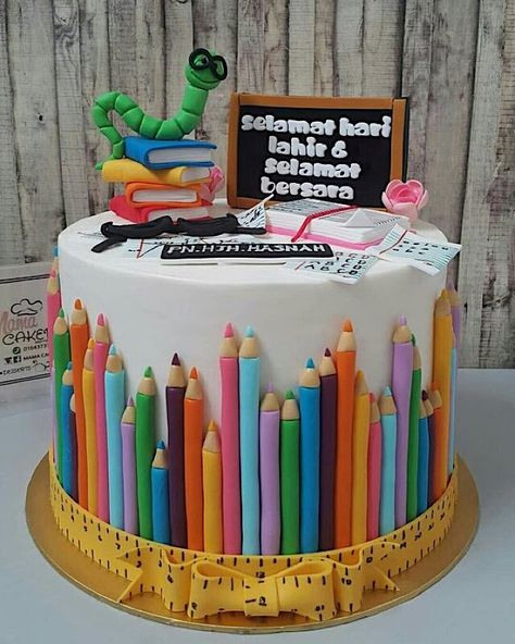 Teachers Day Cake, Teacher Cakes, Artist Cake, School Cake, Cake Wrecks, Graduation Cupcakes, Graduation Cookies, Novelty Cakes, Graduation Cakes