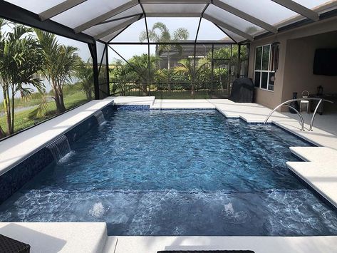 Pool With Birdcage, Pool With Enclosure, Florida Pools With Cages, Enclosed Pool Patio Ideas, Screen Pool Patio Ideas, Florida Pools, Enclosed Pool, Covered Pool, Pool Screen Enclosure