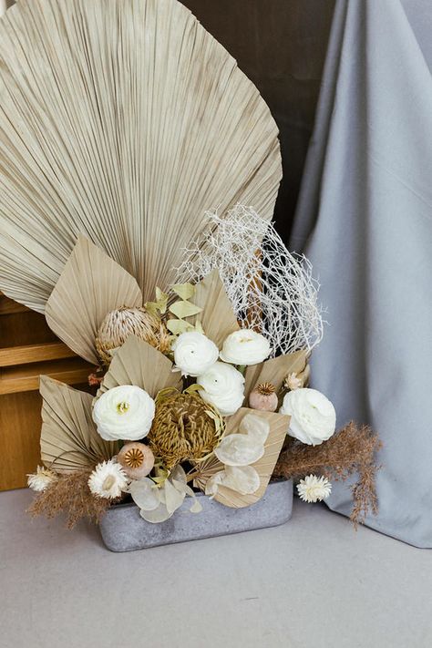 Ideas With Dried Flowers, Budget Centerpieces, Tropical Wedding Ideas, Macrame Wedding Decor, Dried Flowers Wedding, Macrame Wedding, Wedding Party Ideas, Modern French, Easter Flowers