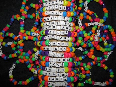 10 **CUSTOM KANDI** BRACELETS - Rave - Plur - Bead - Party - edm - Your Word and Bead Choice!!! Diy Bracelets Beads, Kandi Bracelets Rave, Vsco Bracelets, Rave Bracelets, Neon Bracelets, Kandi Inspo, Pony Bead Bracelets, Bracelets Beads, Homemade Bracelets