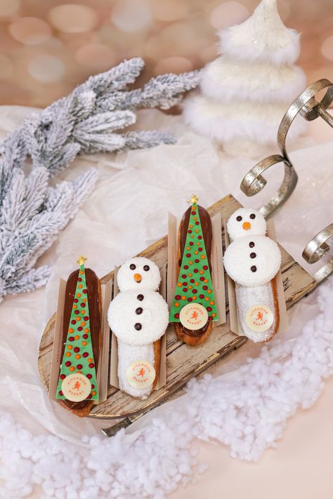 #Christmas #eclairs #patisserie #french #pitchounbakery #holidayseason #winter #dessert #snowman #christmastree Christmas Eclairs, Winter Dessert, Eclairs, Holidays Christmas, Savoury Food, Party Decor, Christmas Holidays, Holiday Season, Party Decorations