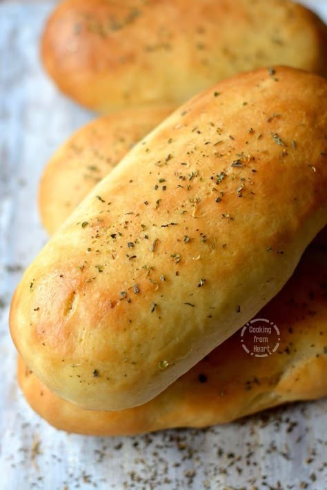 Subway Buns Recipe, Subway Rolls Recipe, Subway Recipes, Subway Bread, Subway Sandwich, Sub Rolls, Jimmy Johns, Sandwich Bread Recipes, Bread At Home