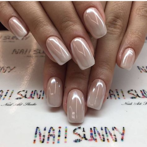 Classic Nails Elegant, Pearl Nail, Nails Elegant, Dip Nails, Classic Nails, Nail Design Ideas, Bride Nails, Neutral Nails, Dipped Nails