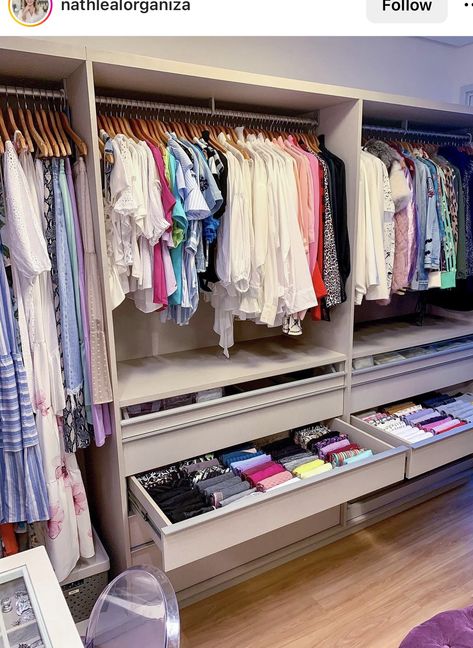 Closet Design Plans, Walk In Closet Inspiration, Store Shelves Design, Bed In Closet Aesthetic, Dressing Design, Dream Closet Design, Closet Aesthetic, Closet Design Layout, Closet Bed