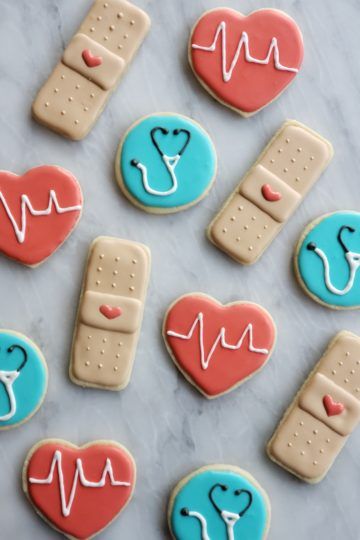 Simple Cookie Recipe, Medical Cookies, Nurse Cookies, Simple Cookie, Anniversaire Diy, Graduation Cookies, Sugar Cookie Designs, Cookie Time, Creative Cookies