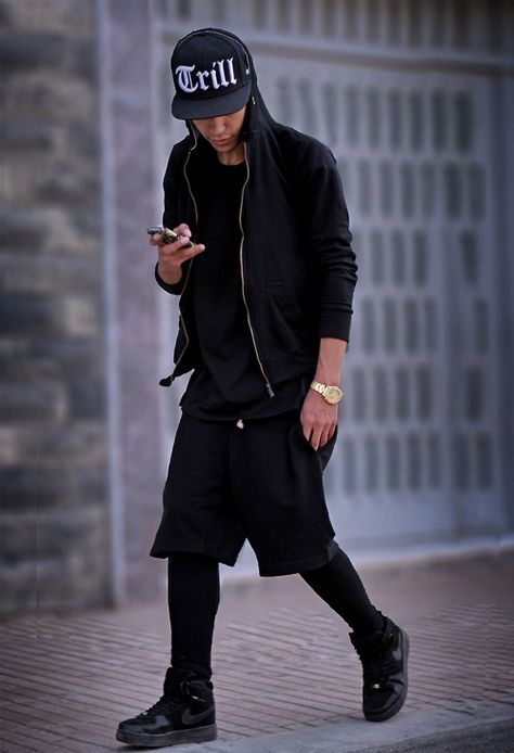 #BlackOnBlack #Trill Hip Hop Outfits Men, Hip Hop Style Outfits, Man Street Style, Men Streetwear Outfits, Hip Hop Street Style, Outta Compton, Streetwear Outfit Ideas, Swag Men, Hipster Outfits