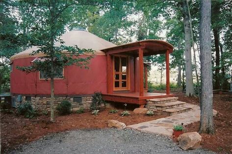 Beautiful Pacific yurt Yurt Airbnb, Pacific Yurts, Building A Yurt, Yurt Home, Yurt Living, Small City Garden, Small Space Diy, Have Inspiration, Diy Yard