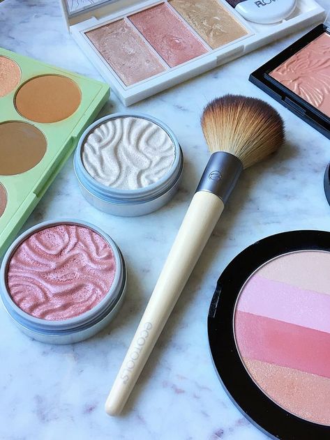 Today I've rounded up 10 Best Affordable Drugstore Highlighters to add to your makeup collection that will give your skin an instant, beautiful glow. These powder highlighters and palettes are the best beauty products at the drugstore and will help you get your spring and summer glow on! Even better most are under $10 making them super affordable and budget-friendly! #highlighters #drugstoremakeup #affordablemakeup Drugstore Highlighter, Oval Makeup Brush, Best Beauty Products, High End Makeup, Makeup Must Haves, Affordable Makeup, Makeup To Buy, Powder Highlighter, Beauty Products Drugstore